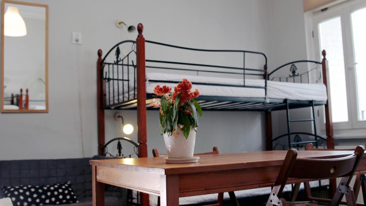 Pit Stop Hostel *
